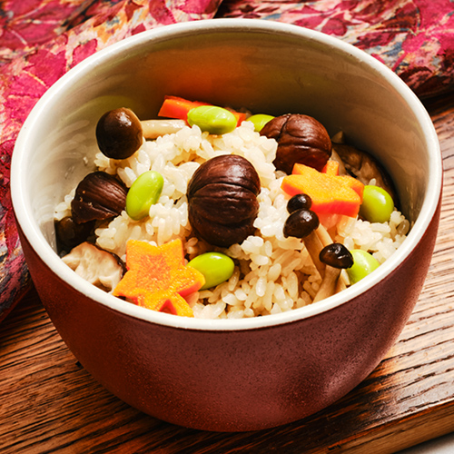 秋いっぱい！甘栗ときのこで炊き込みご飯